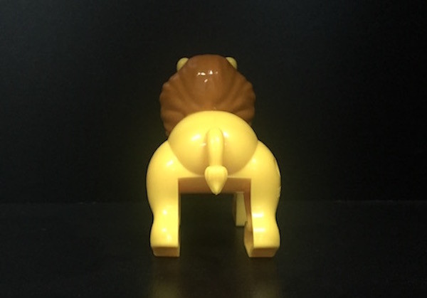 ABS Material Plastic Animal Figures , Lion Figure Toy With An Blue Pencil