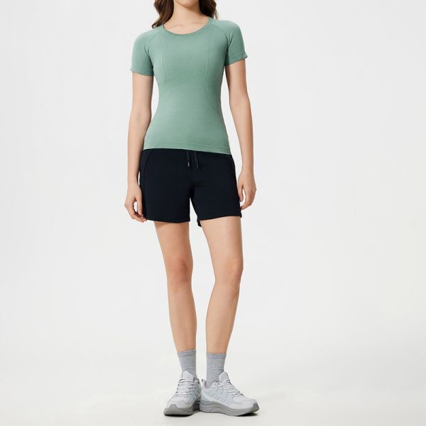 Seamless Women Activewear Tops Breathable Short Sleeve 65% Nylon 35% Polyester