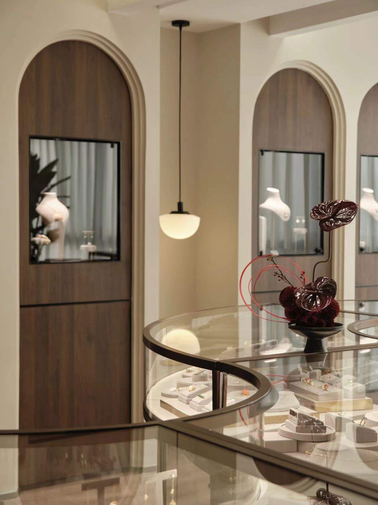 Anti Rust Luxury Display Cabinets Hardware Mall High End Display Cabinets