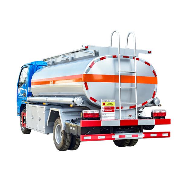 Durable Right Hand Drive Fuel Oil Tanker Truck With 4 6L Engine Capacity