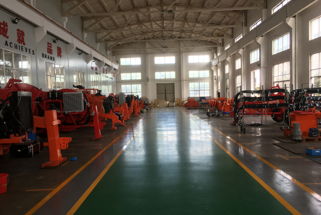 Напрягите шнуровать напряжение оборудования для надземной шнуруя тяги 40кН машины максимальной непрерывной