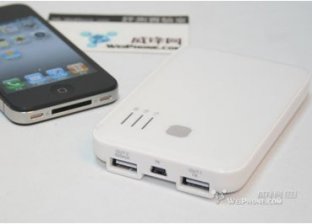 Unique Portable Battery Charger For Iphone With Lithium-polymer Battery And Two USB Ports