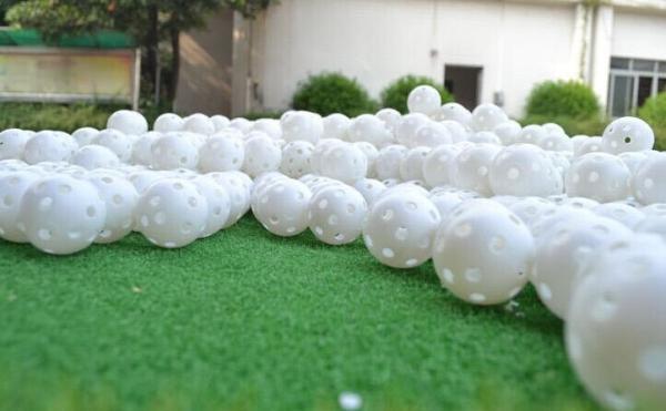hollow practice golf ball ， hole hole plastic golf ball ， golf ball , golf balls ,  golf practice ball