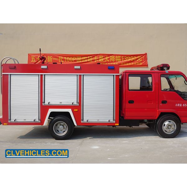 100P 3CBM ISUZU Fire Fighting Truck Light Duty 80km/h 7000kg