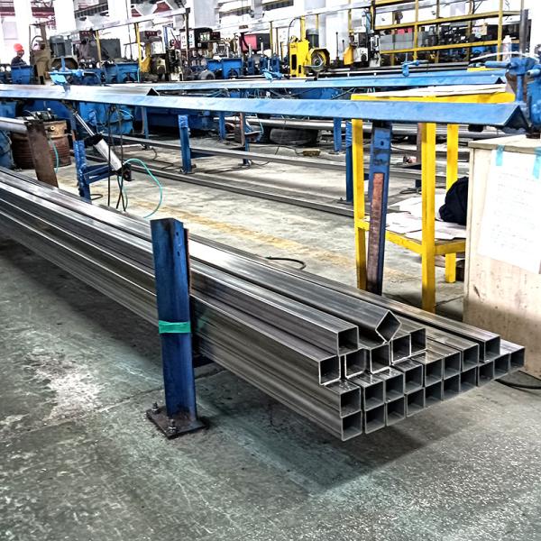 Hot Water Pipeline Seamless SS Tube 50mm Polishing Grit 400 Stainless Steel Pipe