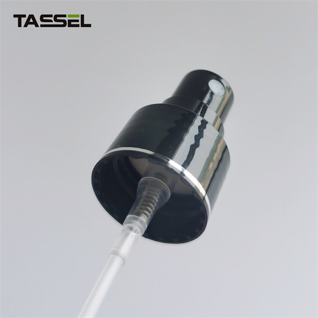 Черный точный спрейер 24/410 тумана с серебряной линией насосом брызг бутылки