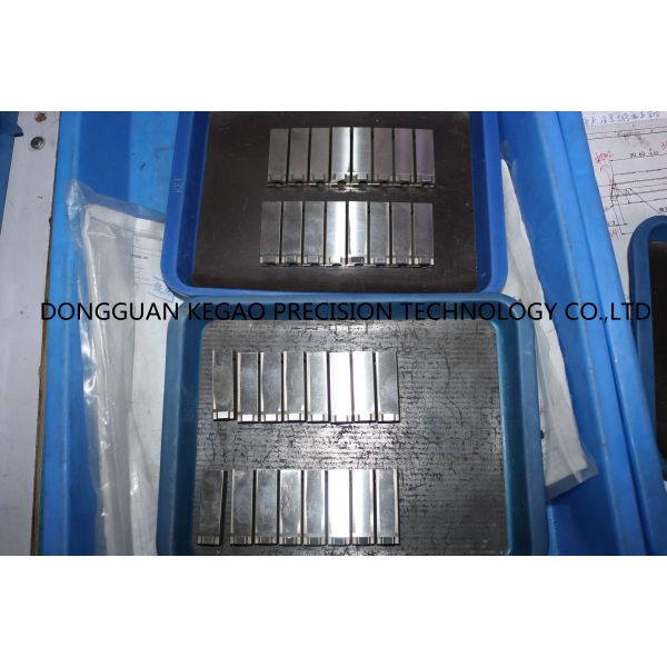 8407 вставок для инжекционного метода литья, точности прессформы 0.003mm части автомобиля
