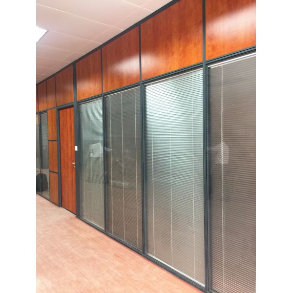 Отделяемая алюминиевая мебель рассекателей деревянных перегородок офиса