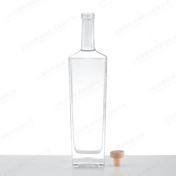 Aceitável OEM/ODM 700ml garrafa de vidro para Whisky Rum Vodka Gin Design personalizado