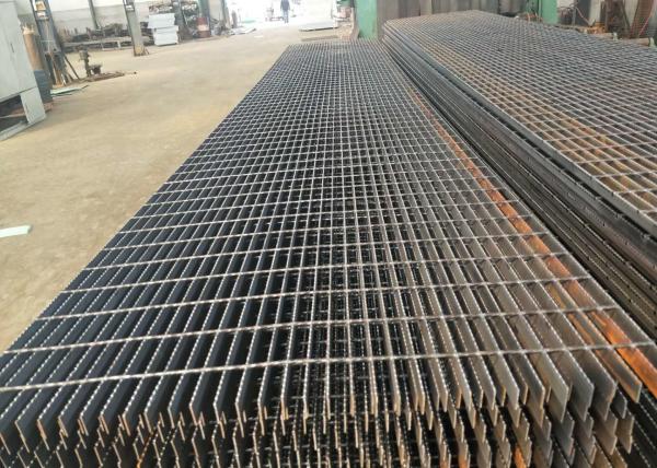 Industrial Professional Serrated or Plain Flat Steel Grating for Walkside