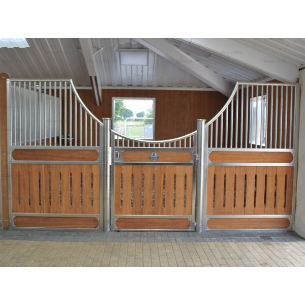 Customized Metal Bracket European Horse Stalls With Required Wood