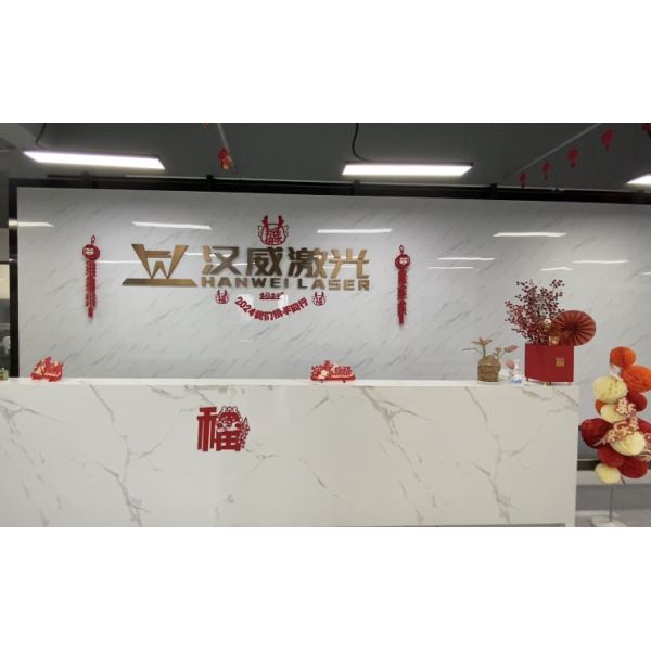 Máquina de soldadura refrigerada por aire de 2000W para soldar acero inoxidable / acero y aluminio