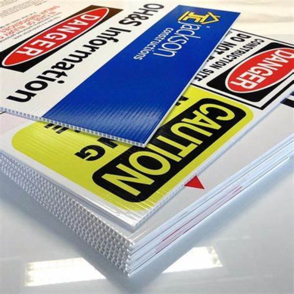Corflute signs are lightweight, durable, and weather-resistant signage made from corrugated polypropylene.