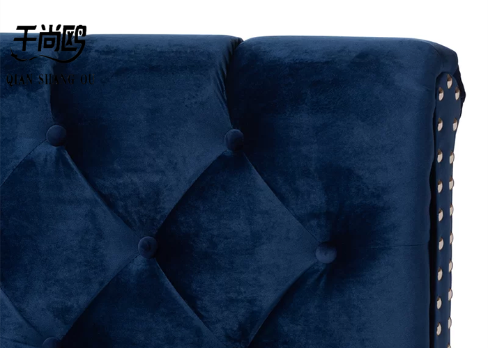 Upholstered Platform Sleigh Bed , European Style Tufted Platform Bed Frame