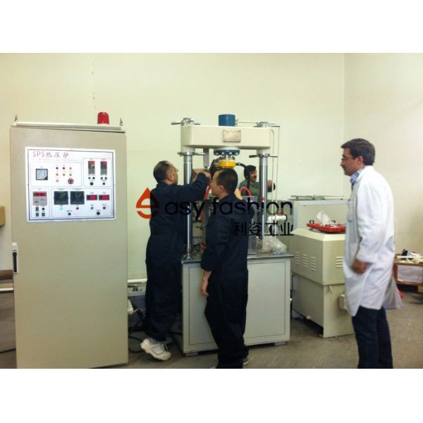 Metal Spark Plasma Sintering Furnace , Vacuum Sintering Furnace Powder Metallurgy