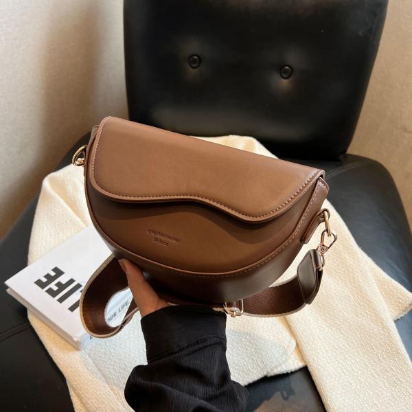FASHION PREMIUM NICHE BAG NEW ONE-SHOULDER UNDERARM RETRO ALL-IN-ONE SADDLE BAG