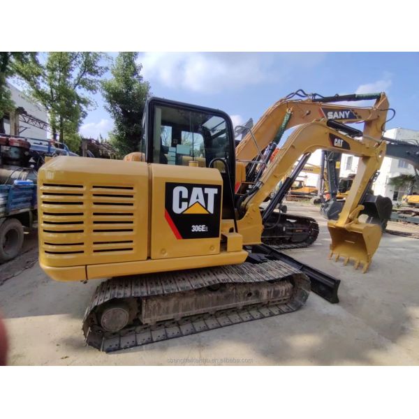 Original Hydraulic Valve Made in Japan 6 Ton Used Mini Cat 306 Excavator 2021 Year Model