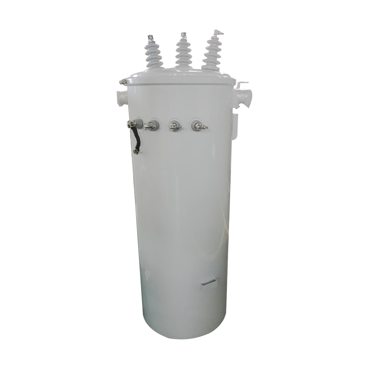 Трехфазный воздушный полюс, установленный на распределительном трансформаторе IEC Standard 75Kva