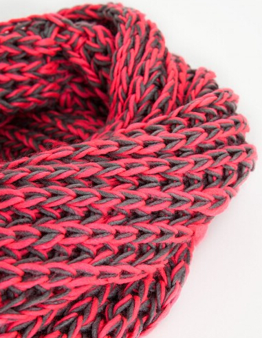 CONTRAST KNIT POM POM SCARF PINK