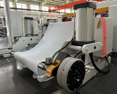 ZWC-1100D Roll Sheet Cutter Machine Heavy-Duty Automatic Cutter For Wripping Paper Packing Bags And Non-woven Towel