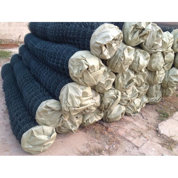 Zinc Coated 6ft 8ft Diamond Chain Link Fence 15m Roll Cyclone Wire Mesh