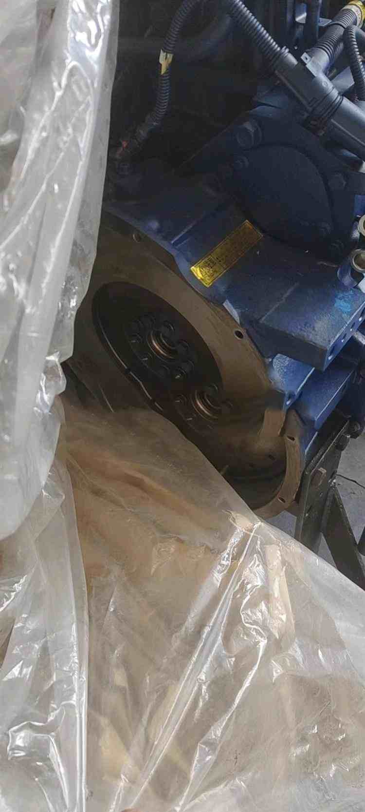 Надежные запасные части для автобусов Yutong Bus ZK6119H Weichai Engine WP7.300E51 Высокая точность