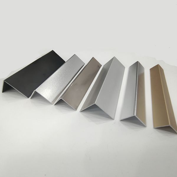 Customized OEM Aluminum Extrusions Profiles Silver Anodizing Corner Bar L Shape Profile
