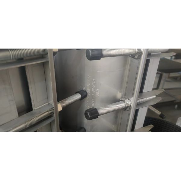 PN10-PN16 Pressure Stainless Steel Pipe Clamp for Straight Pipes Single Plate-Type SS304 EPDM/NBR