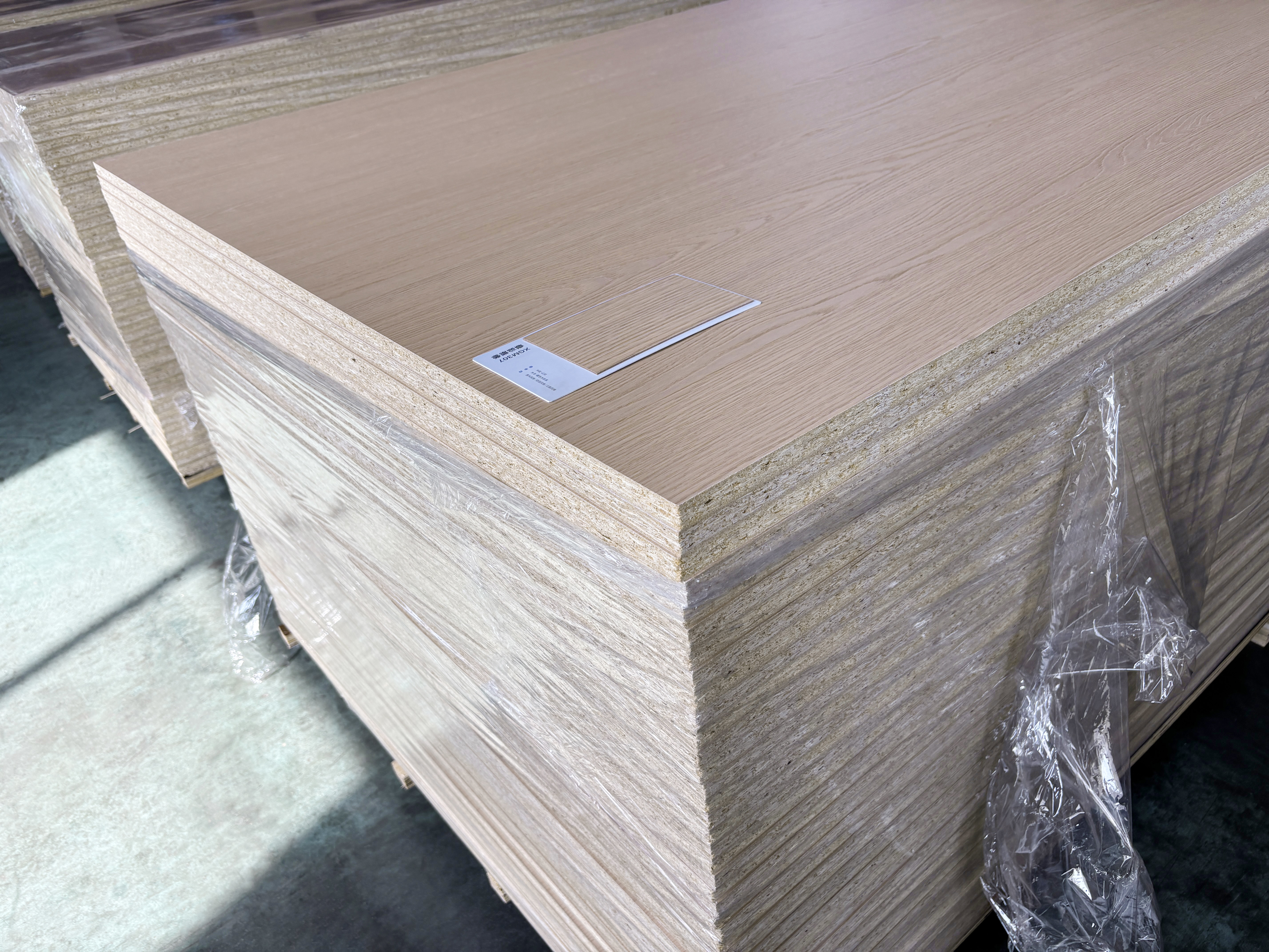 Decorative Melamine Paper Laminated Particle Board for Furniture & Cabinetry 9-25mm thickness