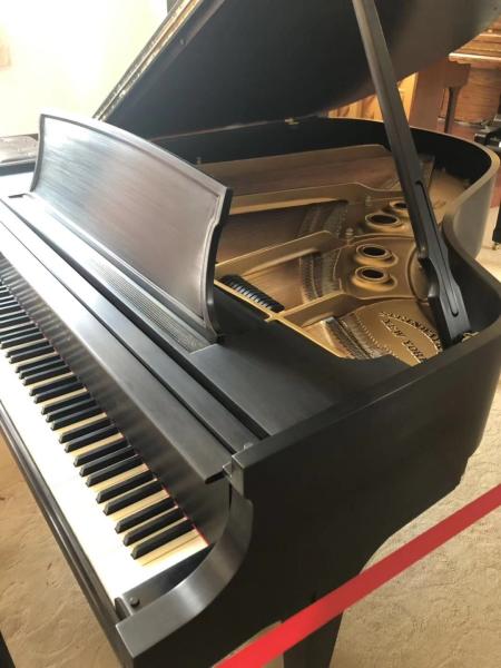Hot selling acoustic second hand grand  piano perfect whole black polished You can compare the notes in the middle of th