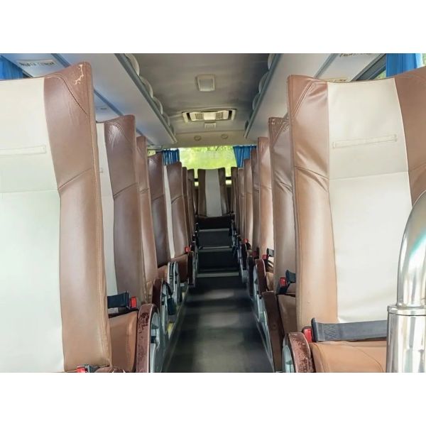 Dragón de oro usado XML6113 de la sola mano de la puerta del motor de Yuchai de los asientos de la suspensión 47 del saco hinchable del autobús del pasajero 2da