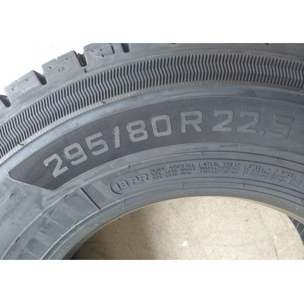 Block Pattern Highway Truck Tires Natural Rubber Materials 295/80R22.5