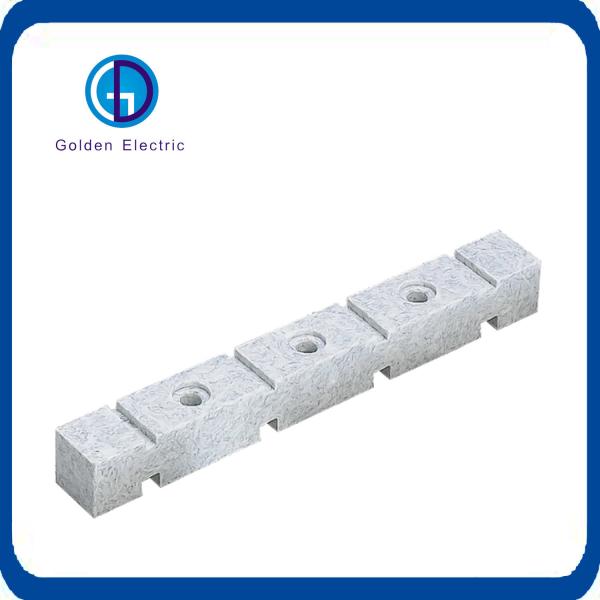 Profundidade de parafuso de 6-10 mm Isolador de tipo A Insulador de plástico Porta-suportes EL Busbar Insulator