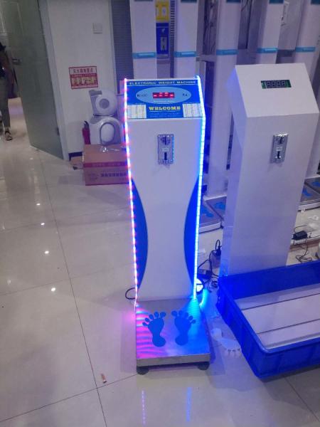 500kg Load Coin Operated Luggage Scales With Colorful LED Light And Spanish Language