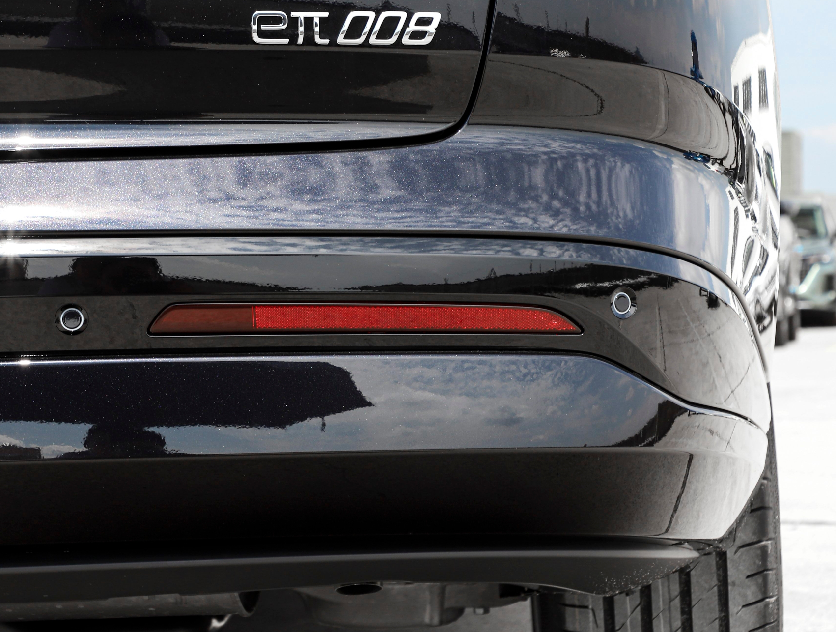 Vehículo de energía de dirección izquierda SUV personalizado de 5 puertas y 6 asientos Dongfeng Yipai 008 Vehículo eléctrico 636MAX SUV eléctrico puro