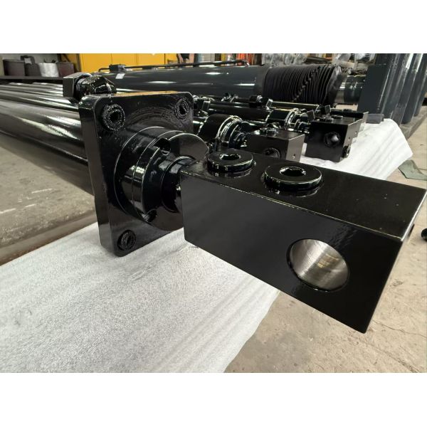 2550mm Stroke High Tonnage Telescopic Hydraulic Cylinder With Hard Chrome Plated Rod End