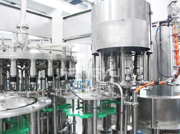 Aseptic Environment Compliant with CE Certification Standards Corrosion-resistant Large Commercial Tea/Juice Hot Filling Machine