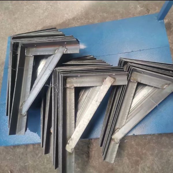 Powdercoated B Line Cable Basket Tray Hangers Fittings OEM