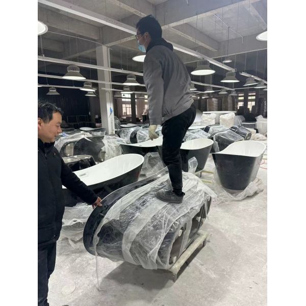 US 200 Samples Freestanding Acrylic Bathtub Narrow Rim Border Bulk Packing Oval Design