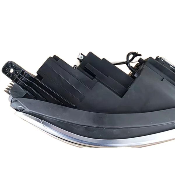 LED Headlight Assembly for ROEWE RX5max 10108360 10108449 10108449 1067981910108450