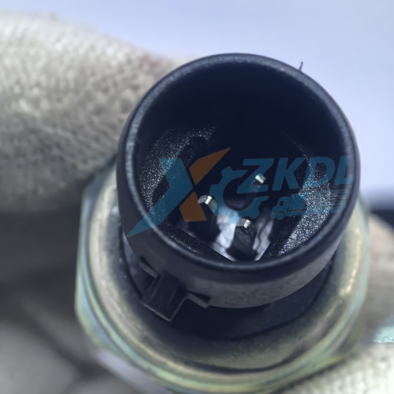 High-Quality Sinotruk HOWO Truck Spare Parts Electronic Pressure Sensor WG9727710002 WG9727710002/6