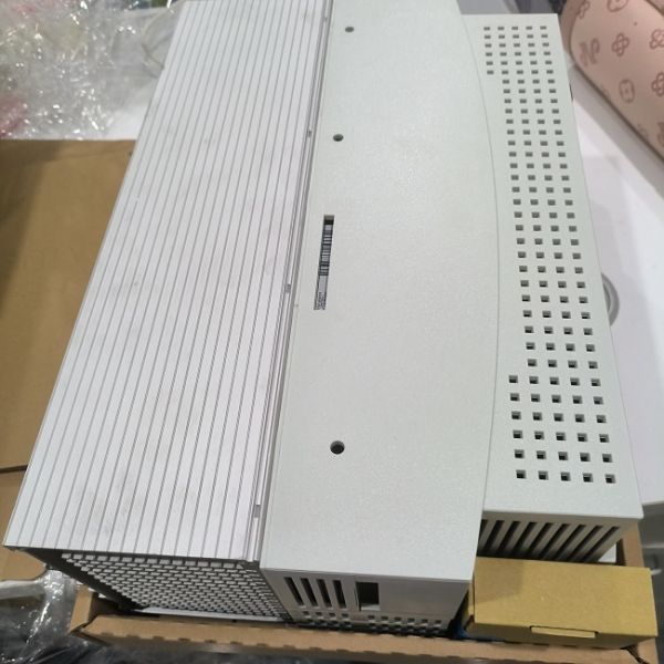 EVS9326-ESV004 Lenze High Performance Inverter Drive Precise Motion Control