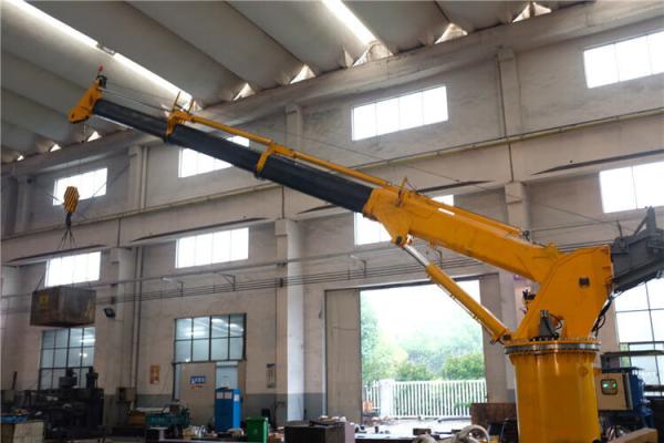 Remote Control Electric Hydraulic Crane 8T 15M Compact Design Small Footprint