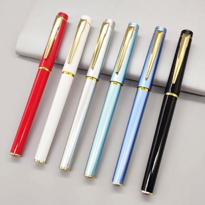 Un stylo de signature d'affaires de 0,5 mm avec un logo gravé en plastique