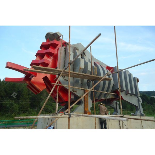 Большая наружная распыляемая металлическая скульптура из стальной коровы для украшения дороги