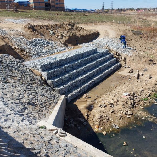 UV Stabilized Polyethylene Gabion Bags Reinforced Geobag For River Embankment