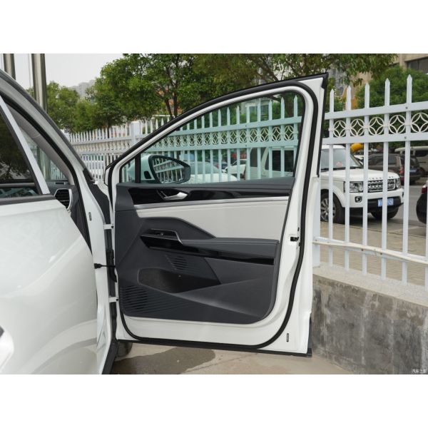 Closed Body Type ID6 PRO Long Endurance SUV with 1600-2500CC Displacement