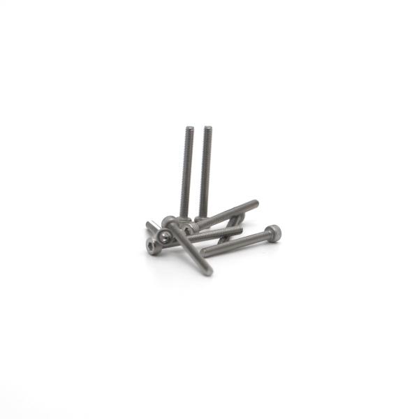 En acier au carbone, petite vis pour montre, micro vis de précision, service sur mesure à bas prix.