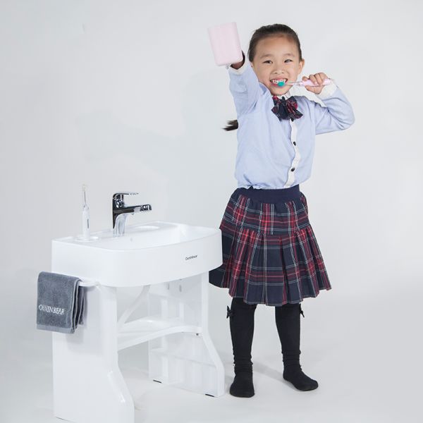 White Plastic Children'S Wash Basin Stand With Acceptable OEM ODM
