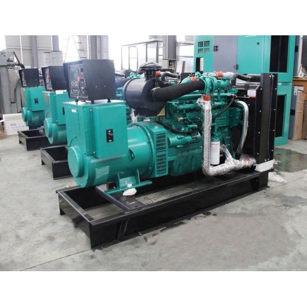 Yuchai 50Hz 60Hz 600KW 1080A Тихий дизельный генератор